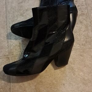 Neiman Marcus Women's Black Leather/Suede Patchwork Ankle Boots Size 9M